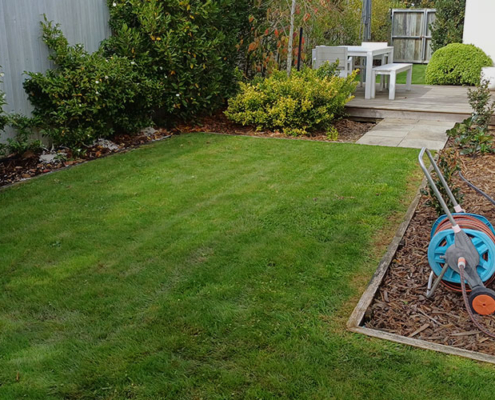 Selwyn Lawn Services. Small local team providing affordable residential and commercial lawn mowing, gardening, and weed-eating services, plus waste removal. Small and large sized residential and commercial sections. Servicing the Christchurch region.